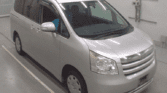 Toyota noah ZRR70G 10