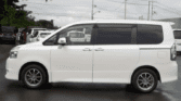 Toyota voxy ZRR70 12