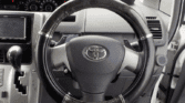 Toyota voxy ZRR70 4